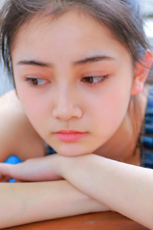 宝宝才三根手指湿成这样